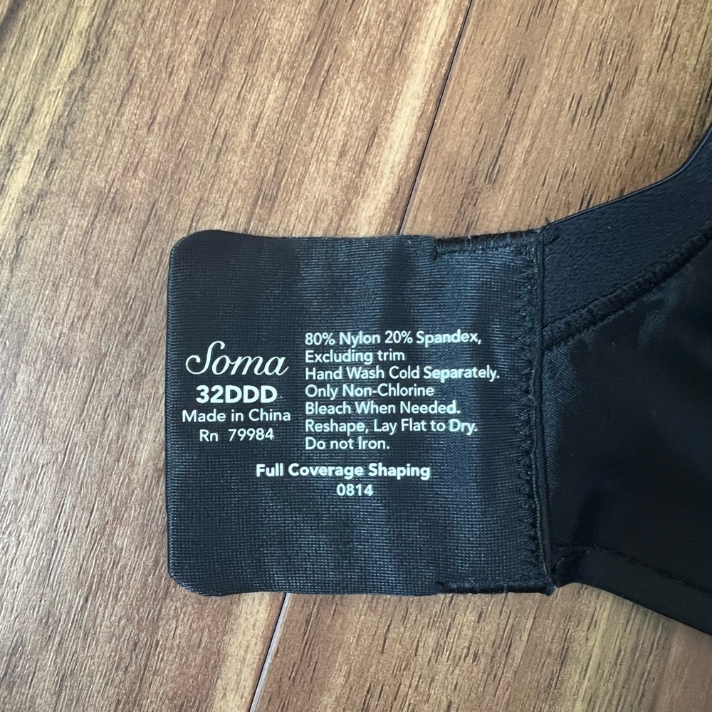 Soma full coverage Shaping bra 32DDD Black